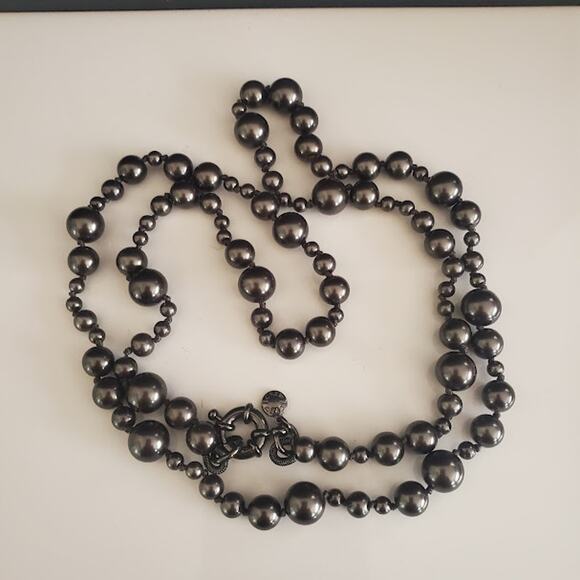 J. Crew Gun Metal Gray Faux Pearl Necklace Faux Hematite Charcoal Gray‎ Casual - Picture 3 of 7